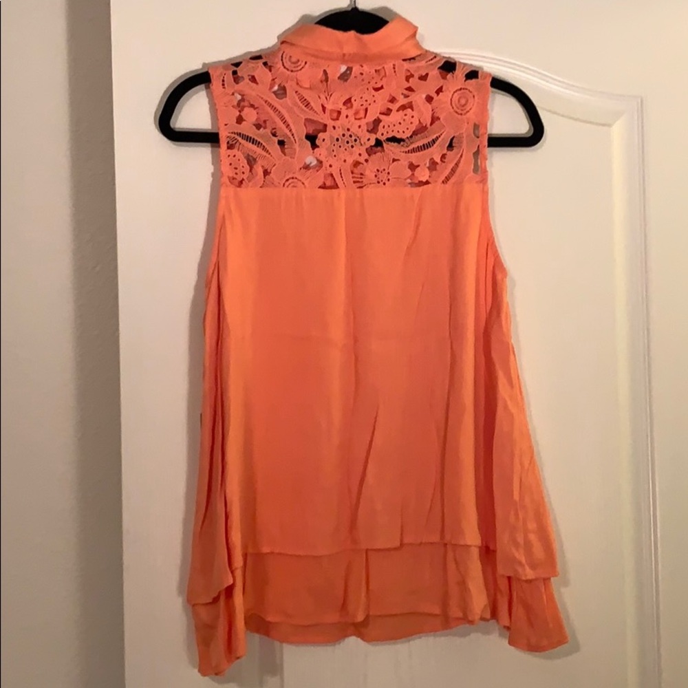 Doe & Rae Top - Picture 2 of 2